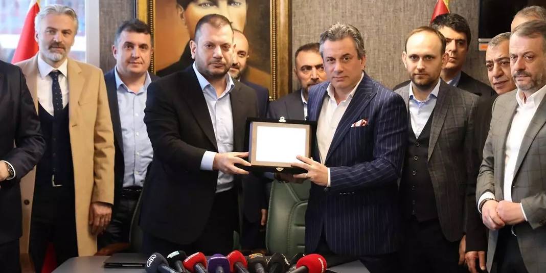 Trabzonspor'da transferde sıcak saatler! İşte son gelişmeler 10